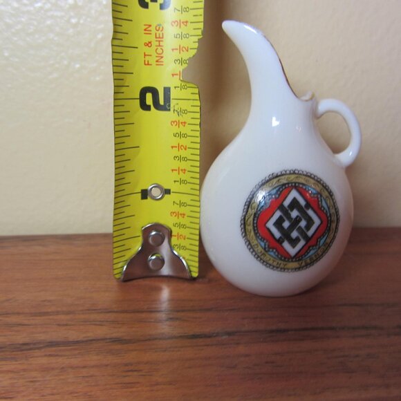 W.H. Goss crested heraldry china vintage Dorothy Vernon (GC071 Grace) - Picture 5 of 7